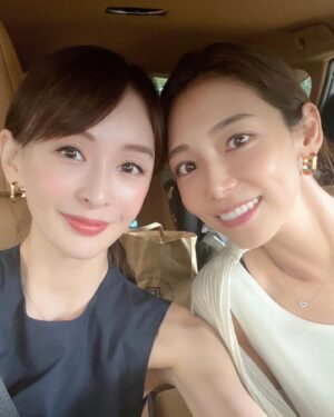 Saki Aibu Instagram - いつ会っても明るくてパワフルなあいくちゃん。あいくちゃんのお誕生日なのに私がプレゼントをもらってしまった😭💦
綺麗で男前な友達。いつもありがとう✨