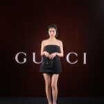 Sakurako Okubo Instagram - GUCCIの新クリエイティブ・ディレクターサバト・デ・サルノのデビューコレクションがローンチされました。 「Gucci Ancora」と名付けて発表されたそのコレクションは、「ancora – もう一度、もっと、ファッションに恋をしよう」というメッセージが込められています。 触り心地の良い、ヘルシーでシンプルなワンピースを着させていただきました💄 新たなチャプターを迎えるGUCCIのイベントに参加できて嬉しかったです。 #GucciAncora #GucciSS24 #PR @gucci @sabatods