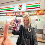 Salem Ilese Instagram - big fan of japan 🖤