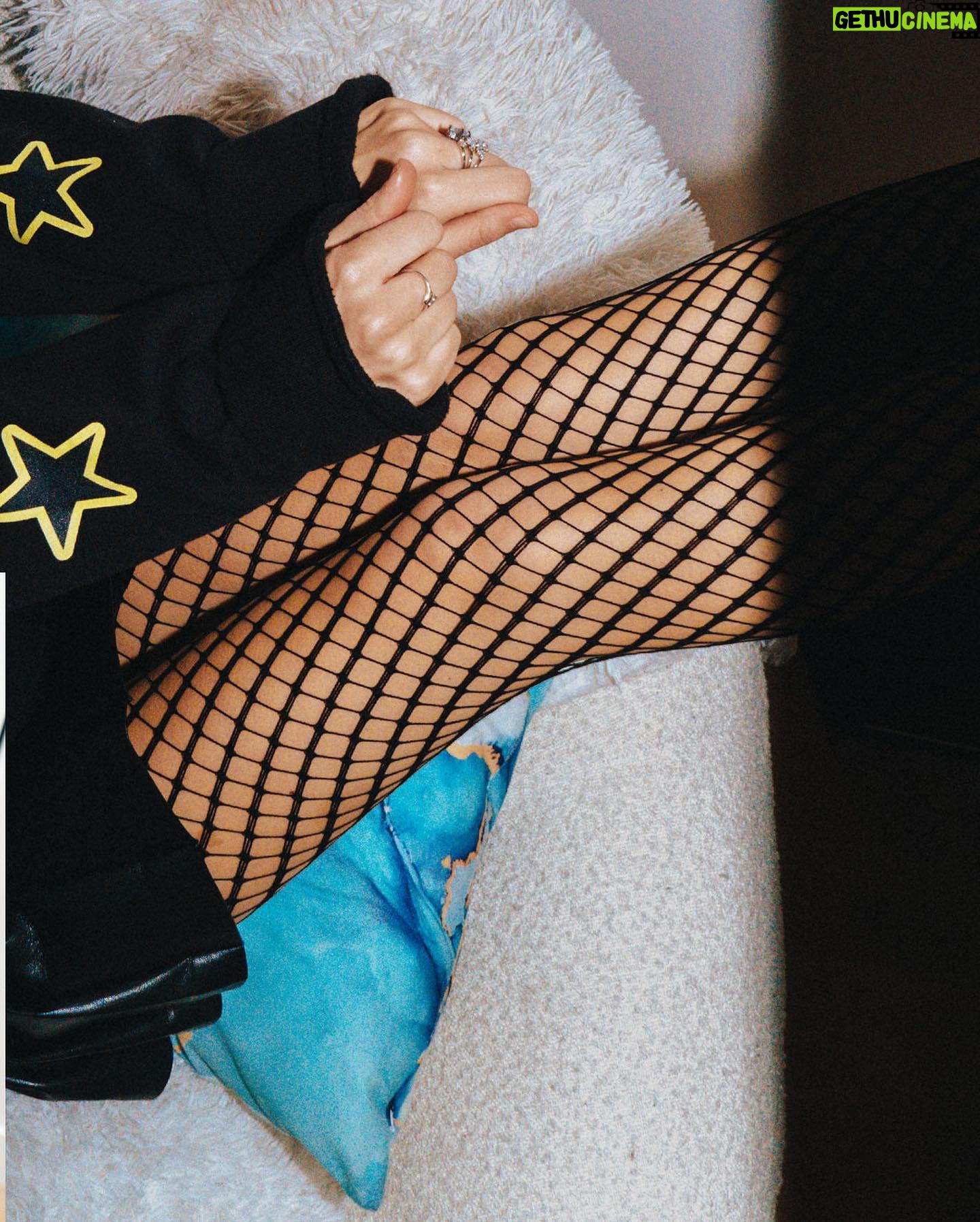 Salem Ilese Instagram - just restocked my merch store! lots of fun goodies for the holidays ☃️ (link in bio)