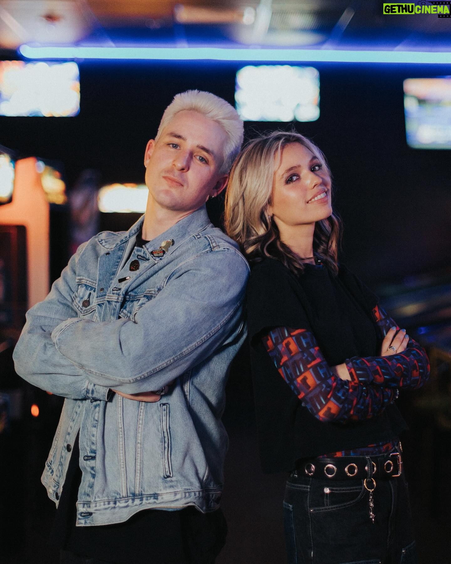 Salem Ilese Instagram - so grateful for all the love on “closer” !! now everyone go wish @vaultboy a happy birthday 🥳