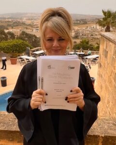 Actress Sally Lindsay HD Instagram Photos and Wallpapers November 2023