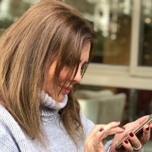 Salma Almasri 2 Instagram - #salma#salmaalmasri#salm_almasri#damascus#syria#syrianactress#actress#tv#series#fan#fans#dubai#dxb#mydubai#abudhabi#uae#love#سلمى#سلمى_المصري#دمشق#سوريا#ياسمينة_الشام #ممثلة
الإطمأنان عالاهل والحبايب يسعد مساكم بالخير
