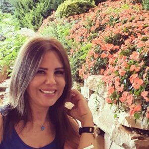 Salma Almasri 2 Instagram - #salma#salmaalmasri#salm_almasri#damascus#syria#syrianactress#actress#tv#series#fan#fans#dubai#dxb#mydubai#abudhabi#uae#love#سلمى#سلمى_المصري#دمشق#سوريا#ياسمينة_الشام #ممثلة اوقاتكم وتضلوا دائما بخير