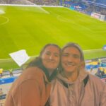 Sam Mewis Instagram - MEWIES AT THE BRIDGE 😍 @sammymewyy and @kmewis19 watch on as Chelsea take on Ajax in the Champions League quarterfinal second leg at Stamford Bridge in LDN. ❤️