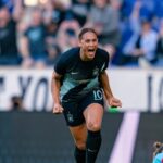 Sam Mewis Instagram - RECORD BREAK AND... SERENA WILLIAMS’ COUSIN? 😂 @lynnraenie & @sammymewy on another episode of Good Vibes FC. 🎂