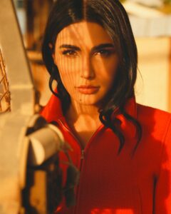 Sama Zakeri Most Liked Photos and Posts