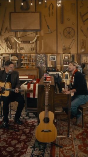 Samaire Armstrong Instagram - “Penny & Me (Moonlight Version)” music video is out now, directed by @nataliemoralesloves and starring our original Penny, the one and only @samaire.xoxo plus @penelope.hanson. Underneath: Complete is out October 4th!