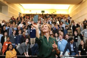 Samantha Power Instagram - The students I met today at @schoolforethics give me so much hope for the future. Actually, we need their leadership and action, RIGHT NOW.