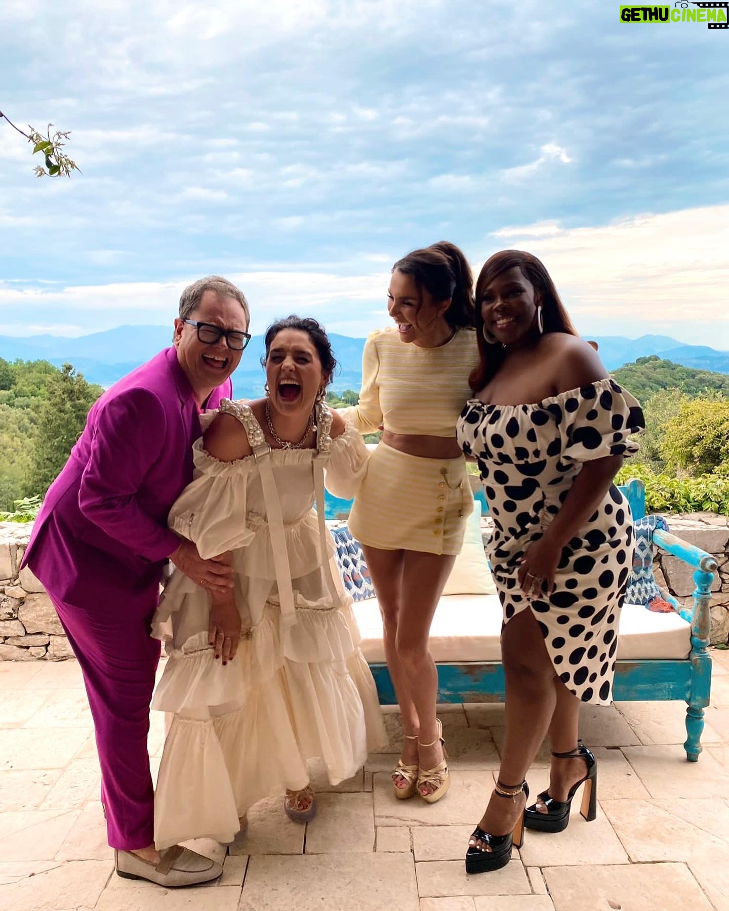 Samantha Barks Instagram - β€οΈ Delighted to be back on @mammamiadreamtv tomorrow in sunny Corfu at 6.25 @itv @chattyman @jessieware @msamberpriley Yellow π Outfit: @zimmerman Shoes: @ginashoesofficial White π€ Dress: @zimmerman Shoes: @casadeiofficial Stylist - @karl_willett Make up - @marcosgmakeup Hair - @meganmarshallhair