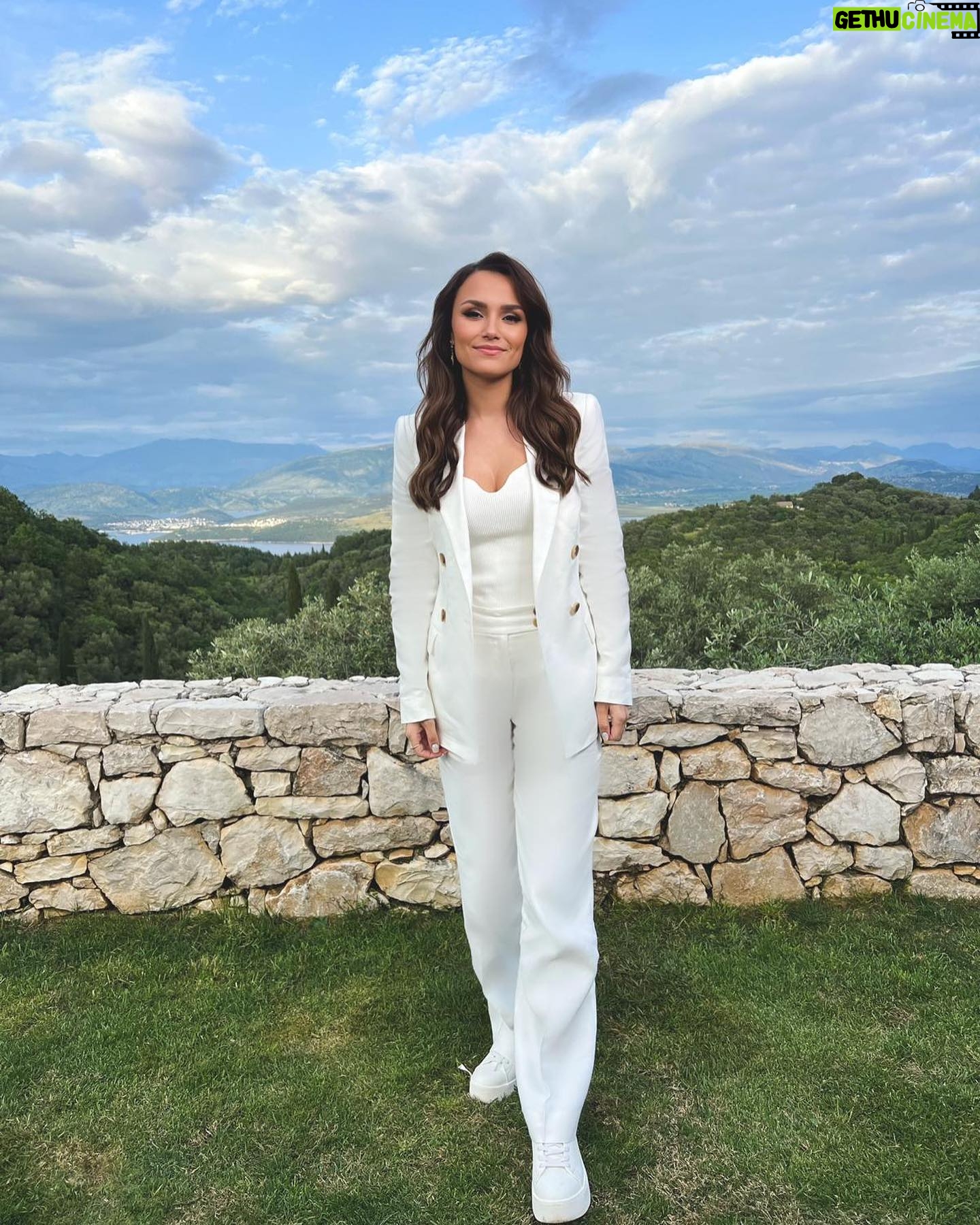 Samantha Barks Instagram - Mamma Mia, here we go again!! Boys week, letβs gooooooo!!! πΆπ€ @mammamiadreamtv Styling - @karl_willett Make up - @marcosgmakeup Hair - @meganmarshallhair White suit π€ @reiss Pink tux dress π @aliceandolivia Shoes @ginashoesofficial Blue dress π @prettylavishuk