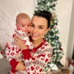 Samantha Barks Instagram - Happy Christmas eve!! This year is even more exciting because we are waking up to Rafael’s first Christmas 🥹❤️🎄 Had to be a #matchingpajamas moment!! #christmaseve 🎅🏼