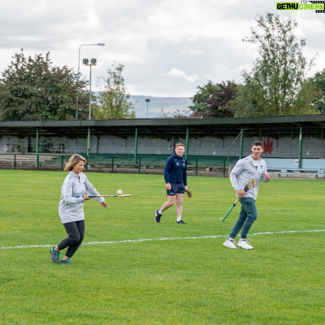Samantha Brown Instagram - Did you know the sport of hurling predates the existence of Ireland itself? Don’t worry if you’ve never heard of this sport before - I hadn’t either until we filmed Places to Love in Limerick! In case you missed it, our “Limerick & County Clare, Ireland” episode is up for a People’s Telly Award. Tap my username @samanthabrowntravels and click the LINK in bio to vote! #samanthabrown #placestolove #limerick #ireland