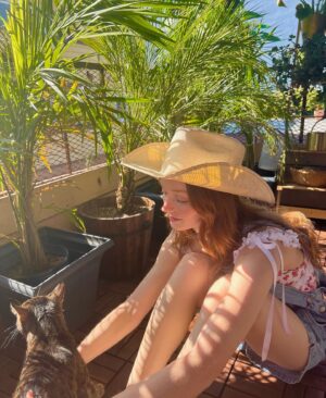 Samantha Cormier Instagram - summer summer summer 🥹