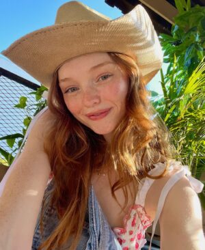 Samantha Cormier Instagram - summer summer summer 🥹