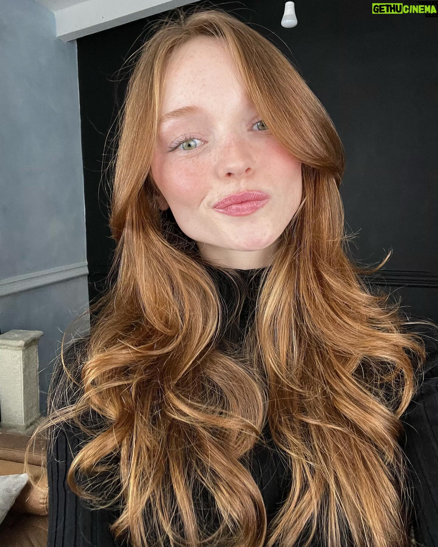 Samantha Cormier - 9.7K Likes - lil selfie dump