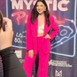 Samantha Fekete Instagram - I genuinely had so much fun at @mysticpizzaonstage last night 🥹💓✨ such a fun show and the leading ladies are the heart of it!! You know me, I’m very happy when theatre comes to LA and I cannot recommend seeing this musical enough. Thank you for having me @mysticpizzaonstage !!