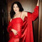 Samantha Fekete Instagram - red !!! 📸: @willjewett <3