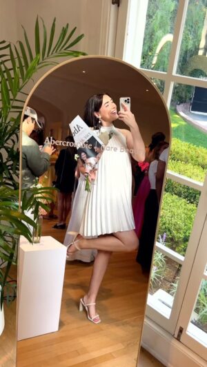 Samantha Fekete Instagram - An everlasting love with @abercrombie 🤍✨🥂

I absolutely adored this event exploring all of @abercrombie ‘s new looks perfect for spring and for wedding season! 🌷🪻🌸 thank you for having me! 

#theweddingshop #abercrombie #weddingseason