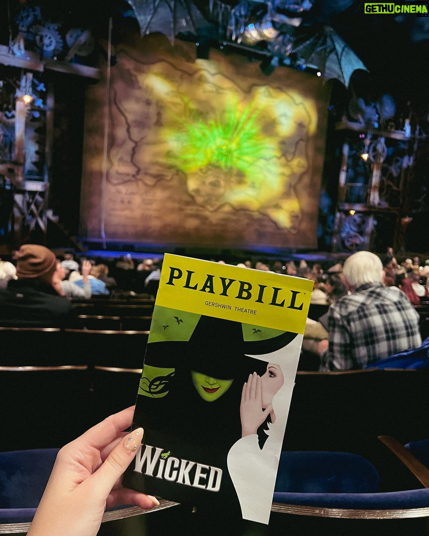 Samantha Fekete Instagram - nyc you were very very good to me 🤍 thank you for the joyyyy