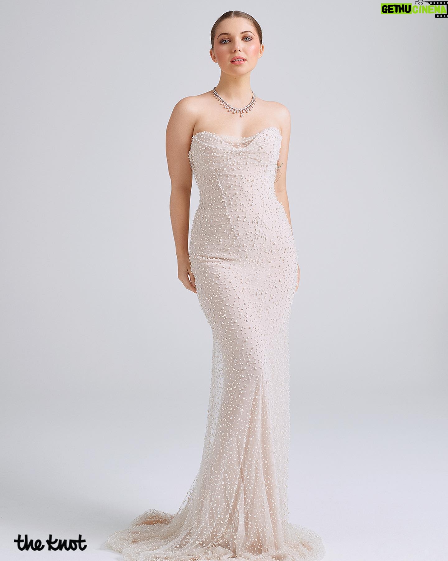 Samantha Hanratty Instagram - An absolute dream working with @theknot and being their cover girl! Under 3 weeks from the wedding and getting to do this shoot made me sooo ready and excited!!! Photography by Lauren Dukoff – @laurendukoff Styling by Rebecca Dennett – @rebeccadennett Hair by Andre Gunn – @888dre Makeup by Adam Breuchaud – @adambreuchaud Tailoring by Susie Kourinian – @hasmik_scdinc Set Design by Gabriela Cobar – @gabriela_cobar Creative Direction by Nathalie Kirsheh – @nathaliekirsheh Produced by Lauren Kill – @laurenkill Cover Story by Esther Lee – @theestherlee