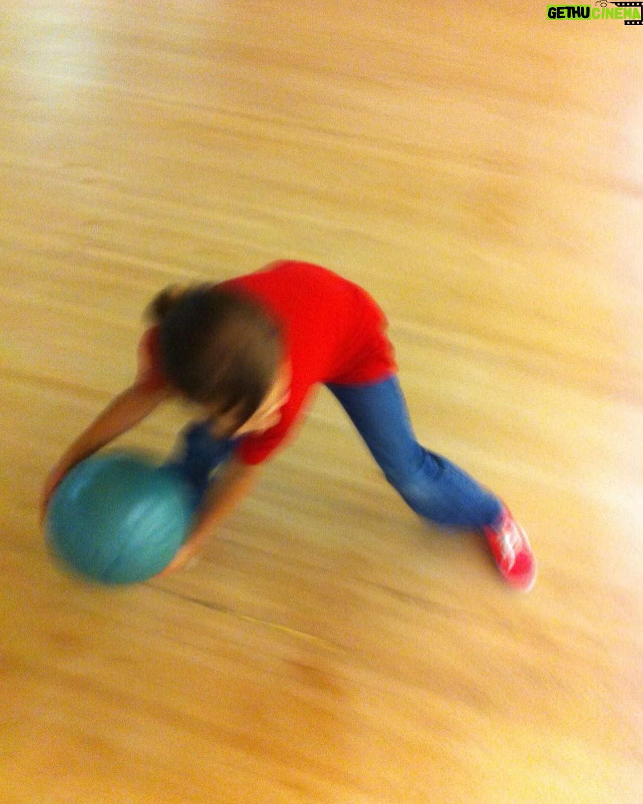 Samantha Lorraine Instagram - bowling icon 👑