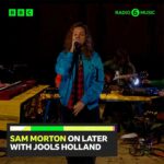 Samantha Morton Instagram - Sam Morton’s beautiful live performance of Let’s Walk In The Night on Later... With Jools Holland 💚 Watch now on @bbciplayer