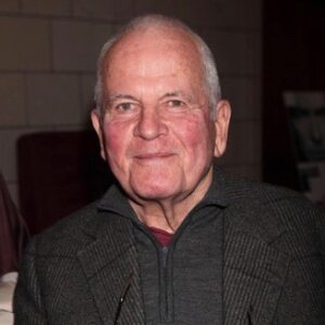 Samantha Morton Instagram - Happy Birthday dearest Ian. Now officially my father-in-law! Thank you for all the fun, love, support and inspiring artistry. Hope you’re having a wonderful day. Sorry we can’t be there to celebrate. Have a glass of Shampoo for us 🥂 🍾 
#IanHolm #Grumpy #HappyBirthdaySirIan #88Today #FatherInLaw #BilboBaggins