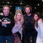 Samantha Smith Instagram - Thank you Edinburgh…@ComicconScotland could not have been more delightful (you guys really don’t have to keep apologizing for the weather!). Loved every minute, and love these peeps! 🏴󠁧󠁢󠁳󠁣󠁴󠁿 @realmarksheppard @jaredpadalecki @genpadalecki