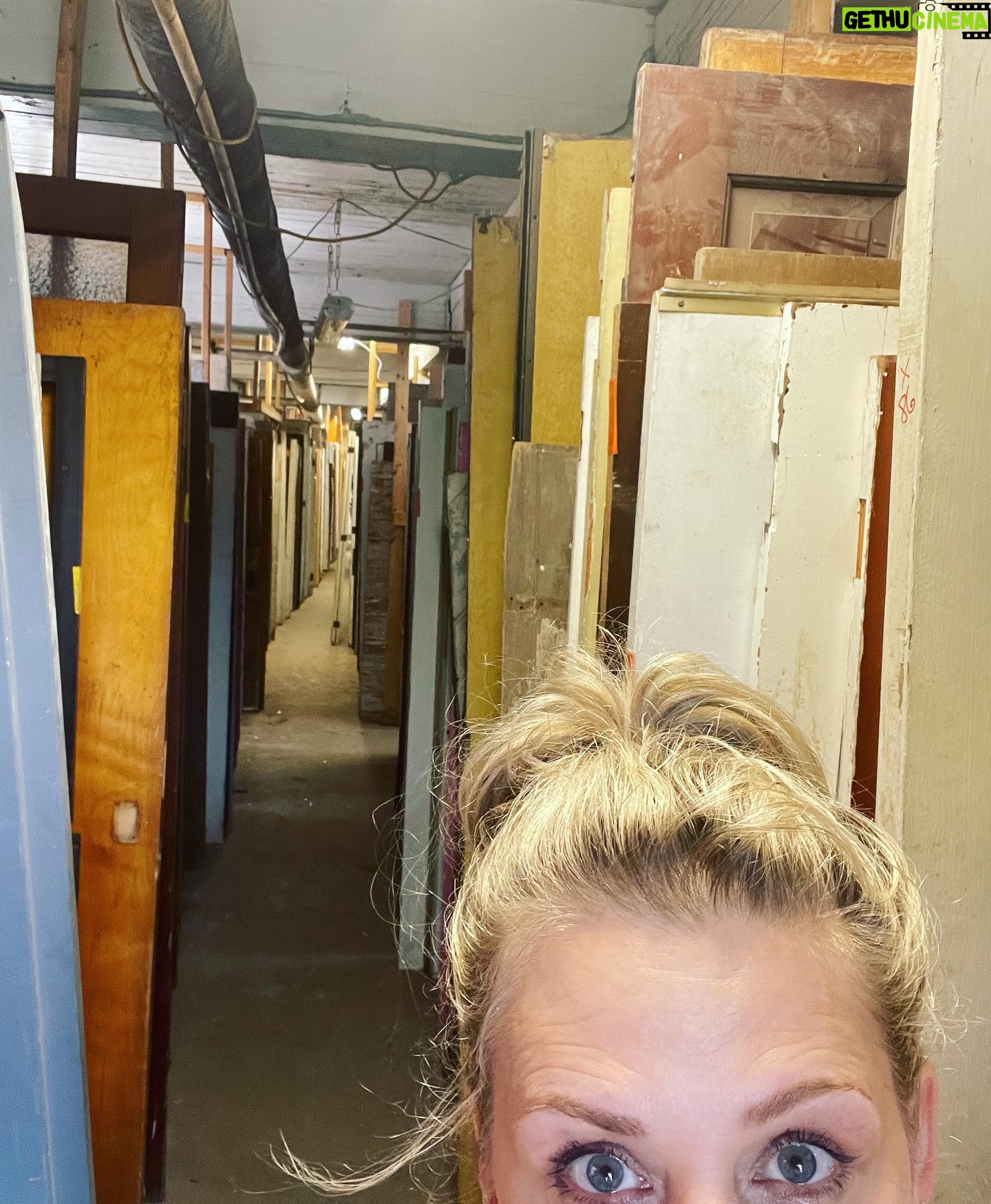 Samantha Smith Instagram - Believe it or not I was still unable to find the right door