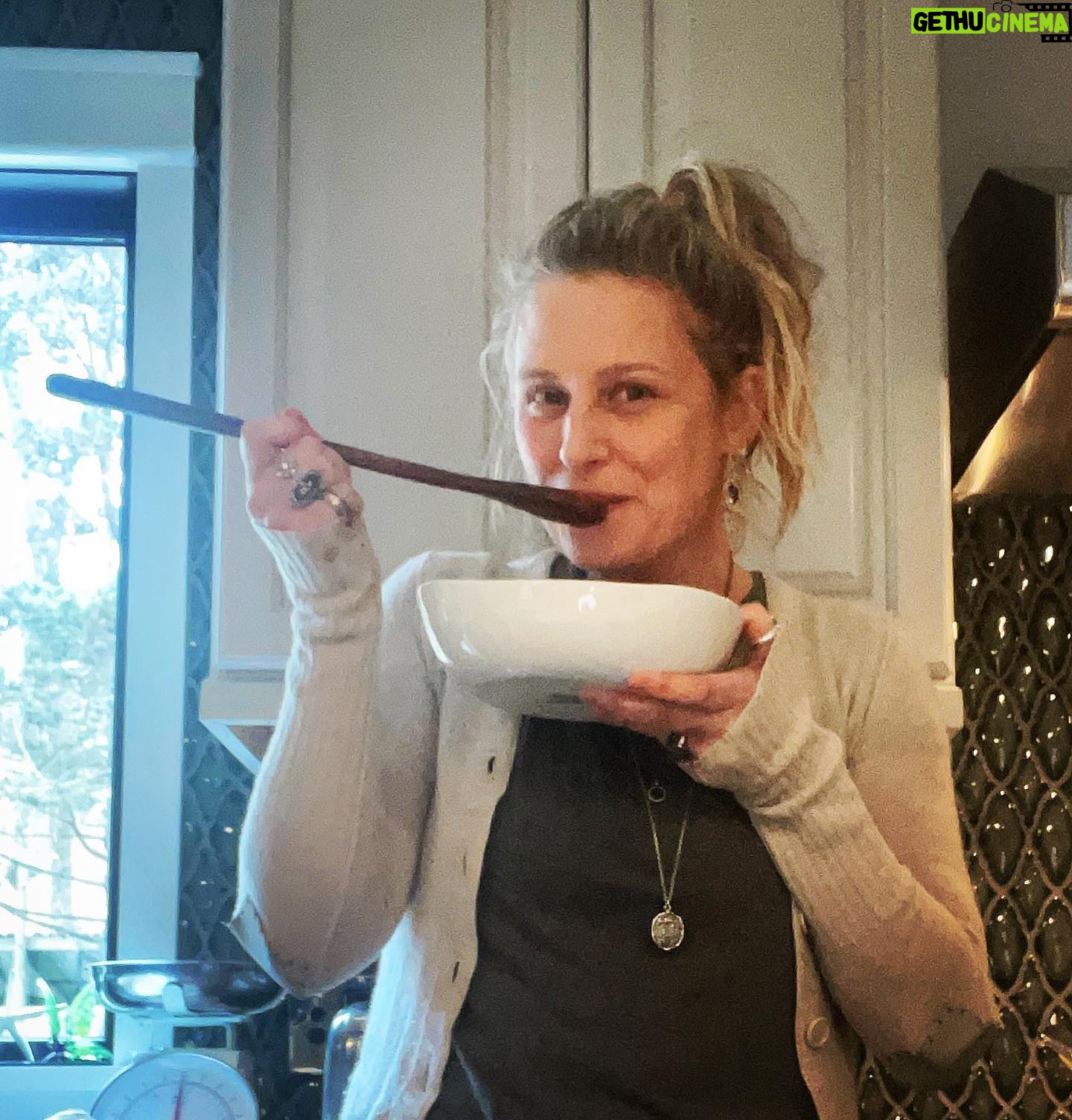 Samantha Smith Instagram - When your husband makes wooden spoons for a living you have many options and might choose to eat your soup like a weirdo 🥣🍅