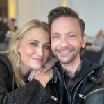Samantha Smith Instagram - This was Saturday 💃🏼🕺🏻 #HowManyFriendsCanYouAccostWithoutChangingYourExpression (4. Apparently the answer is 4.)