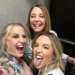 Samantha Smith Instagram - We’re baaaack! 🤘🏼#SPNBurbank