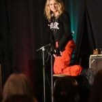 Samantha Smith Instagram - This is how it goes when Liz is used to setting the mic for @jaredpadalecki #vegas 📷 photo @purpletshirt3