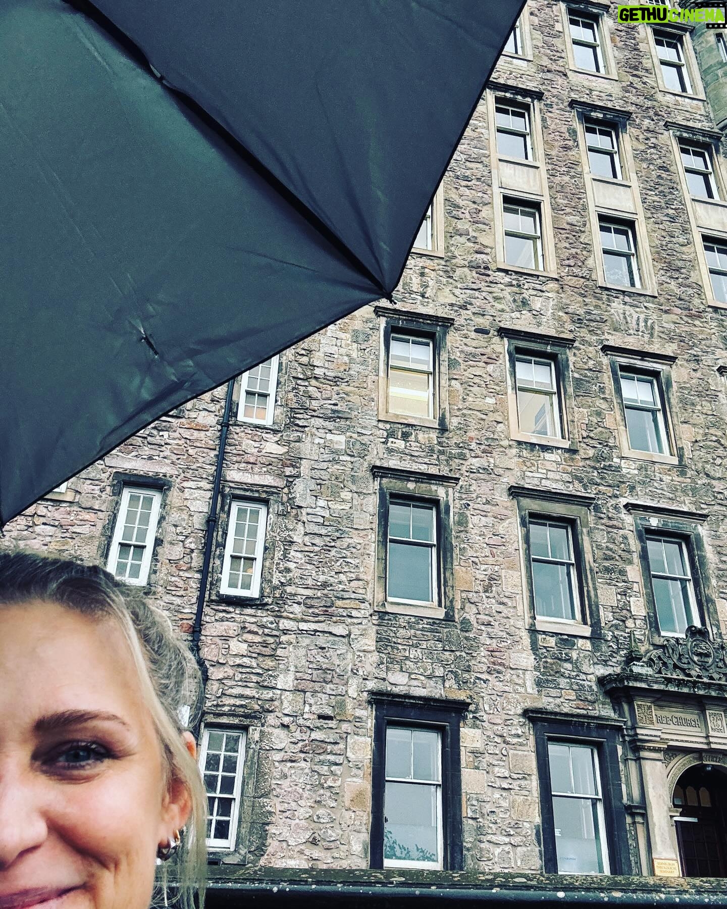 Samantha Smith Instagram - Edinburgh day 1: Everything is beautiful and old and very, very wet. 🏴