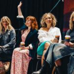 Samantha Smith Instagram - Hey everyone who was at #SPNSF, didn’t this weekend feel like a family reunion of the best variety, start to finish? #TheLoveIsReal As always thank you to @creationent, you continue to throw a heck of a party time after time. 💃🏼♥️🙌🏼 📷 @alanak145 😘