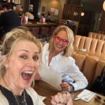 Samantha Smith Instagram - Got to see a few friends and even managed to get photographic proof of two of them. (Betsy how did I STAY in your HOUSE and not manage a single picture?!) Can’t wait to come back. ☀️ •it’s not LA if you can see more than half your face behind your sunnies •loved this place when it was the 101. also some friends inexplicably bring out your inner supergeek.