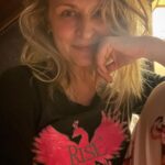 Samantha Smith Instagram - Nite nite 💗🔥 #RISE Link in bio 💥 #latergram @shopstands @equalhope_il