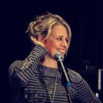 Samantha Smith Instagram - A little belated thank you to #SPNNash It was swanky time & you were the coolest ♥️🎸 @CreationEnt #SPN #Supernatural 📷: @SiSrwillis06