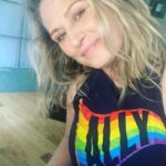 Samantha Smith Instagram - Happy Pride (two weeks in)! Your allies are here for you. 🌈❤️🧡💛💚💙💜