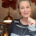 Samantha Smith Instagram –