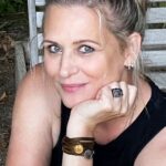 Samantha Smith Instagram - My #RISE wrap bracelets are back for only a short time— just long enough to give a little support to my fellow striking @sagaftra members. Each purchase benefits the SAG-AFTRA Foundation Relief Fund. No matter the cause, we all RISE together. 🔥 Link in bio ♥️ 🎭 #sagaftra #sagaftrastrong @shopstands