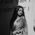 Sambhabana Mohanty Instagram - ले चल वहाँ जो मुल्क तेरा है जाहिल ज़माना दुश्मन मेरा है PC : @siddheshpawarphotogrphy #sambhabanamohanty #siddheshpawarphotography #Damini #radhamohandamini #monochrome #orepiya