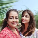 Sambhabana Mohanty Instagram - 💜 SNIGGY PIGGY 🐷 HAPPY MOTHER'S DAY 🐷 *oink* *oink* - your lil piglet 🐖🤭 #sambhabanamohanty #snigdhabosemohanty #mothersday #momanddaughter