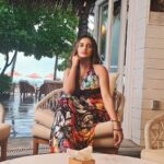 Sambhabana Mohanty Instagram - ख्यालों का शहर, तू जाने तेरे होने से ही आबाद है हवाएँ हक में, वही है आते-जाते जो तेरा नाम ले PC - @abu_bakar_1303 #sambhabanamohanty #Maldives #SunSiyam #sunsiyamirufushi #hawayein