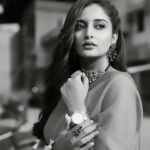 Sambhabana Mohanty Instagram - हर मुलाकात पे महसूस यही होता है मुझसे कुछ तेरी नज़र पूछ रही हो जैसे कोई फ़रियाद तेरे दिल में दबी हो जैसे तूने आँखों से कोई बात कही हो जैसे PC - @siddheshpawarphotogrphy #sambhabanamohanty #damini #RadhaMohanDamini #jagjitsingh #koifariyaad
