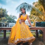 Sambhabana Mohanty Instagram - Flab & Fab 😉 Courtesy : @siddheshpawarphotogrphy #radhamohandamini #Damini #sambhabanamohanty #yellowaesthetic