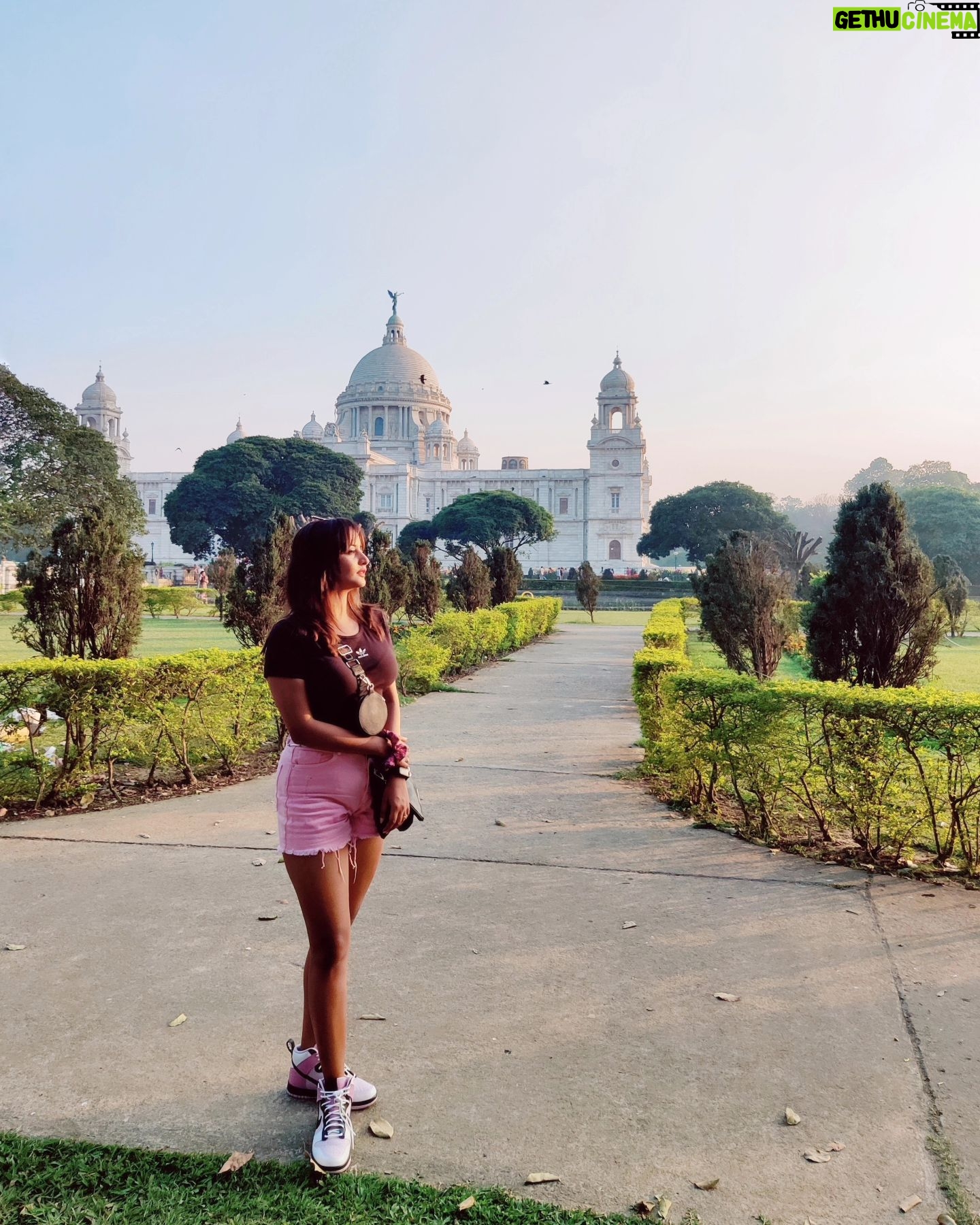 Sambhabana Mohanty Instagram - Victori-aah 😍 #sambhabanamohanty #victoriamemorial #kolkatadiaries