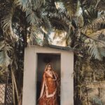 Sambhabana Mohanty Instagram - Bridezillas in their natural habitat be like 🦖 PC - @siddheshpawarphotogrphy #sambhabanamohanty #indianbride #Damini #radhamohandamini