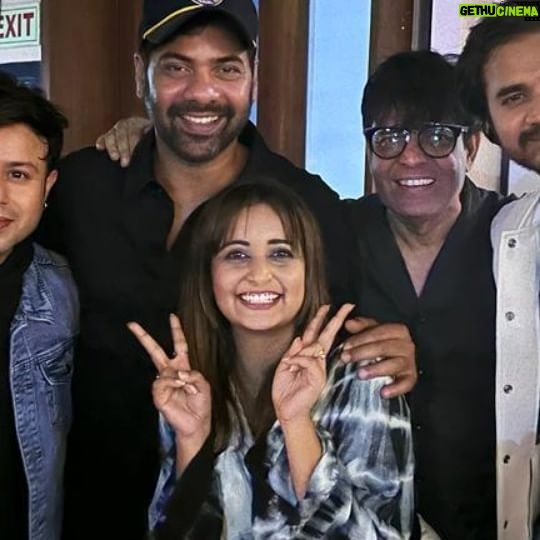 Sambhabana Mohanty Instagram - Thank you for THE BEST FAREWELL ever guys !! I LOVE YOU 🥹💜 Thank you @studiolsd_ for everything 😘 #shabirahluwalia #neeharikaroy #sambhabanamohanty #prateekshah #swatishah #rajulodhia #sumitarora #keertinagpure #poojakava #ranveersinghmallik #akhiyangulaab #teribaatonmeinaisauljhajiya #instareels #PyarKaPehlaNaamRadhaMohan